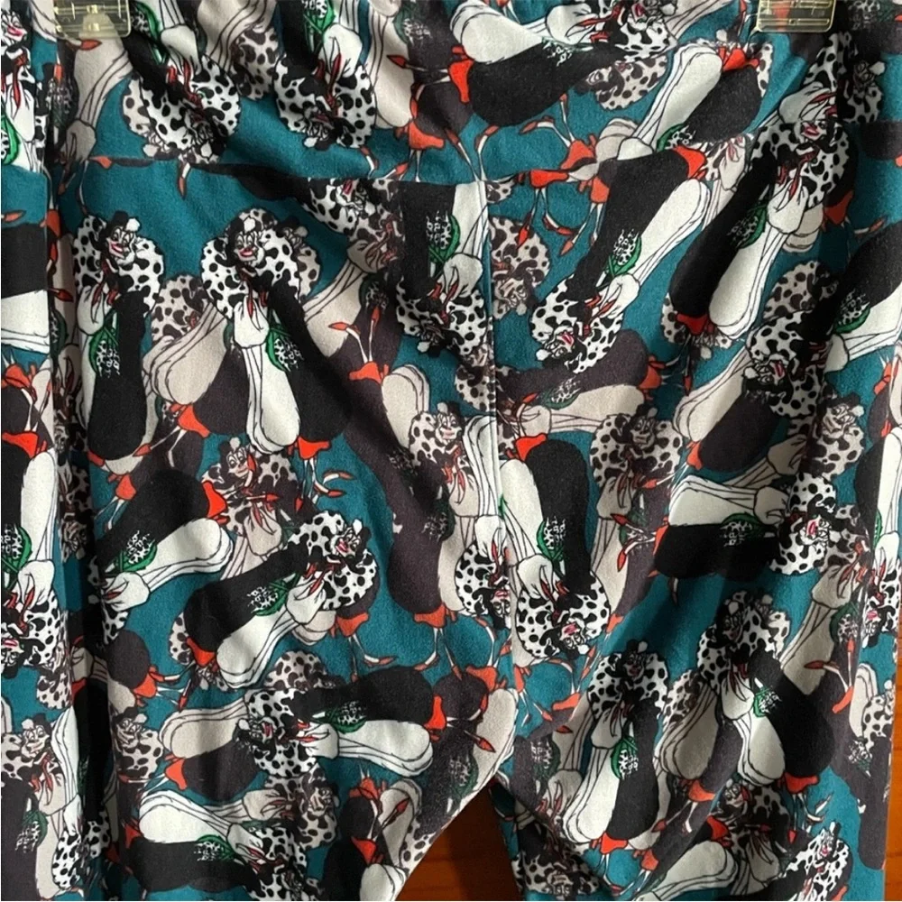 Cruella de Vil LuLaRoe Leggings - Picture 9 of 10